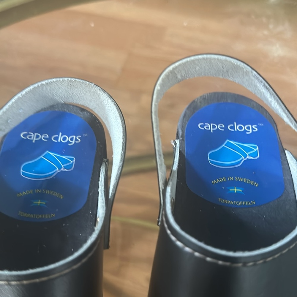 Cape Clogs - Picture 3 of 7